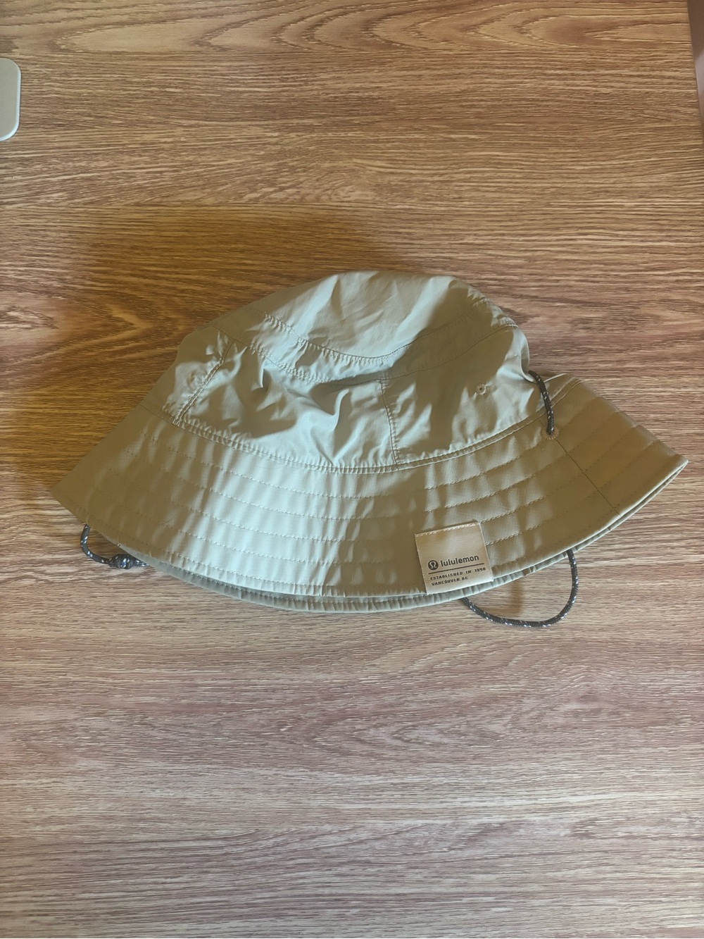 Lululemon Light Tan Bucket Hat with Chin Cord Small/Medium